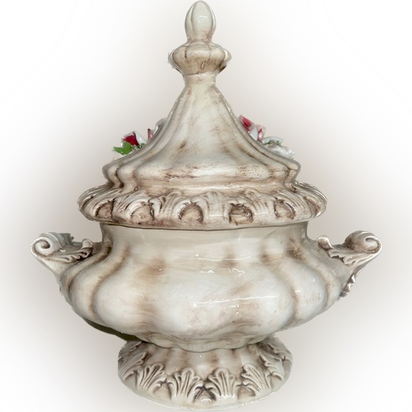 Genuine Capodimonte Porcelain Large Flower Tureen With Lid Made in Italy - Picture 3 of 5